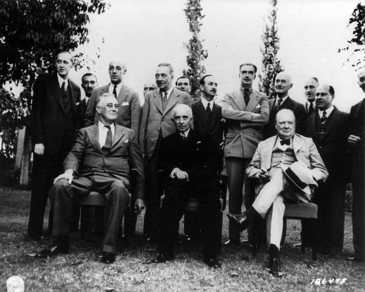 İKİNCİ DÜNYA SAVAŞINDA TÜRK DIŞ POLİTİKASI: AKTİF TARAFSIZLIKTAN SOĞUK SAVAŞ İTTİFAKINA